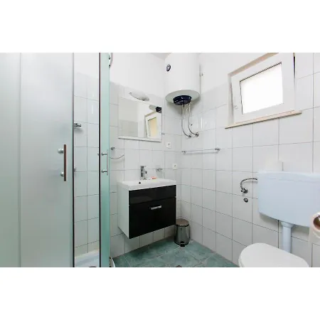 Charming In With Sea View - 45 M² Slatine