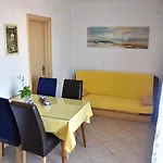 Charming In With Sea View - 45 M² Слатине