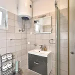 Charming In With Sea View - 45 M² Апартаменты Слатине