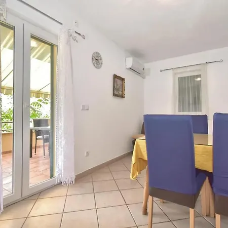 Charming In With Sea View - 45 M² Apartment *