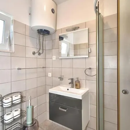 Charming In With Sea View - 45 M² Lejlighed Slatine