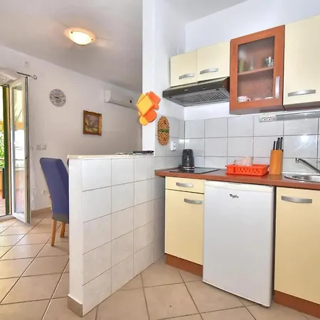 Lejlighed Charming In With Sea View - 45 M² Slatine
