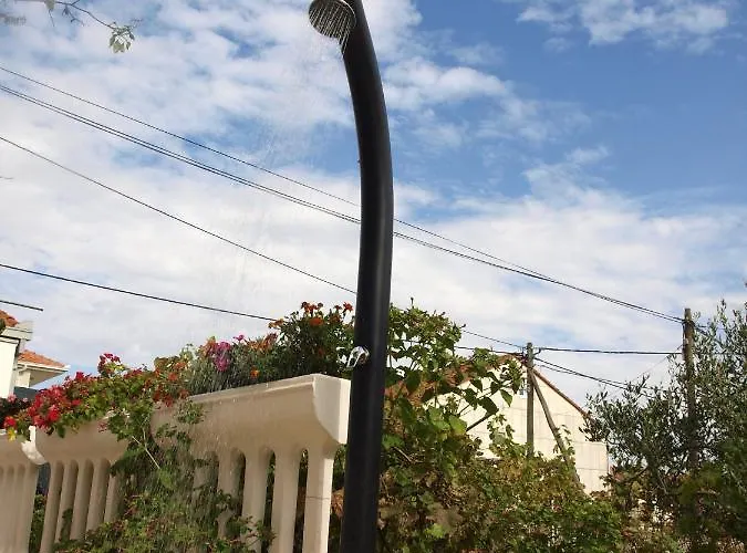 Charming In With Sea View - 45 M² * 斯拉汀